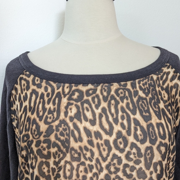 Animal! Sweater Blouse - Picture 2 of 5